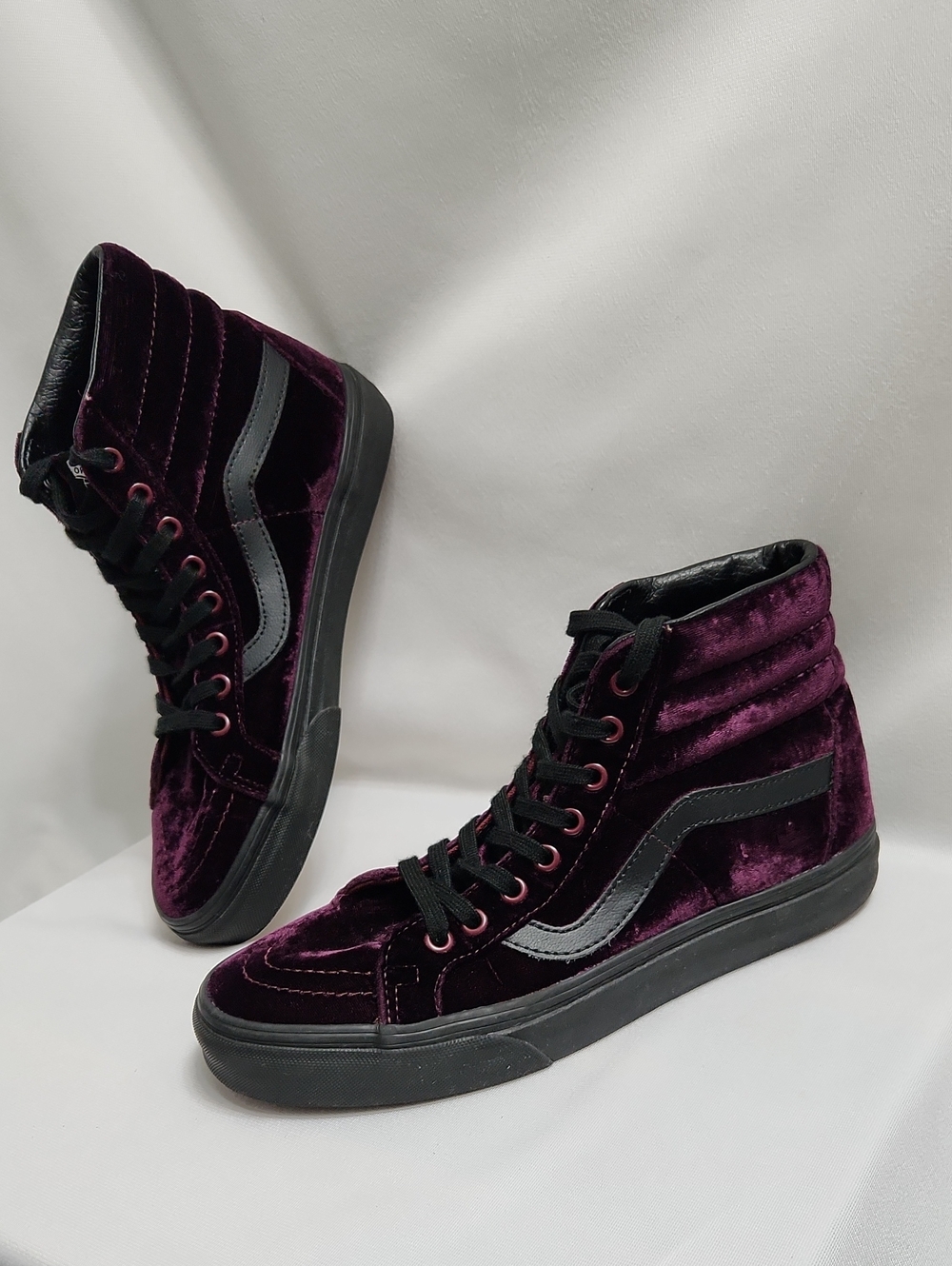 Vans High-Top Velvet Deep Plum Sneakers (Unisex M6.5, W8)